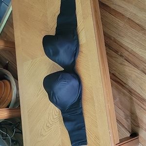 Strapless black cacique 40H bra